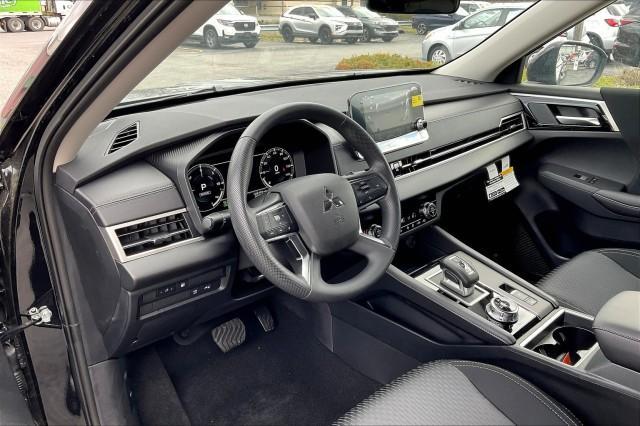 new 2025 Mitsubishi Outlander car, priced at $43,780