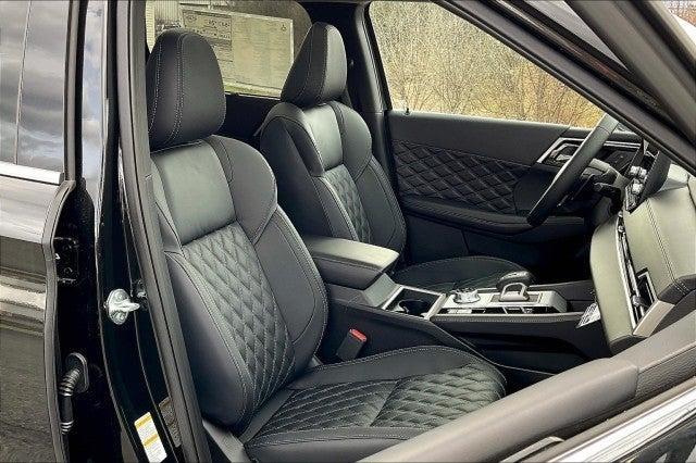 new 2025 Mitsubishi Outlander PHEV car, priced at $48,905