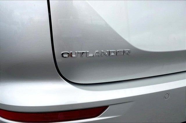 new 2024 Mitsubishi Outlander car, priced at $42,630