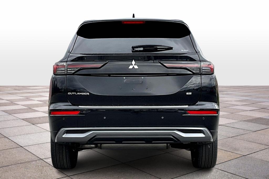 new 2025 Mitsubishi Outlander car, priced at $38,260