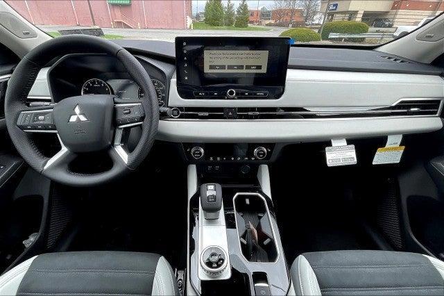 new 2025 Mitsubishi Outlander car, priced at $38,260