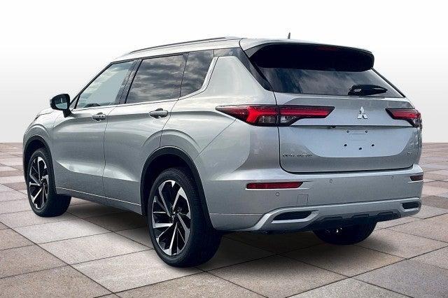 new 2024 Mitsubishi Outlander car, priced at $42,810