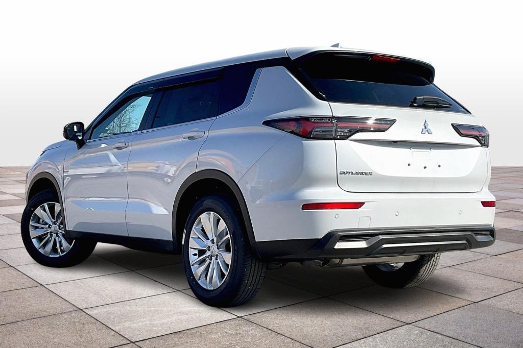 new 2025 Mitsubishi Outlander car, priced at $35,015