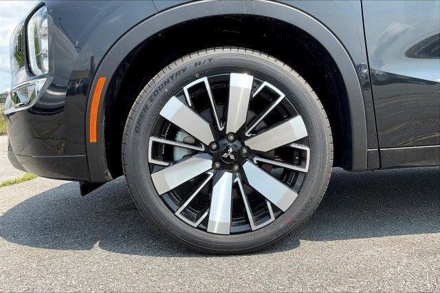 new 2025 Mitsubishi Outlander car, priced at $45,955