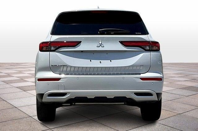 new 2024 Mitsubishi Outlander car, priced at $37,255