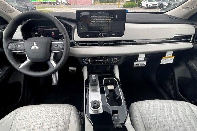 new 2025 Mitsubishi Outlander car, priced at $43,305