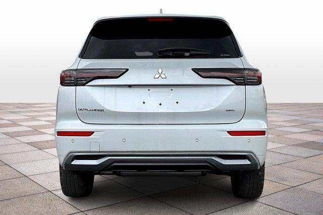 new 2025 Mitsubishi Outlander car, priced at $43,305