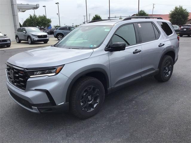 new 2025 Honda Pilot car, priced at $50,895