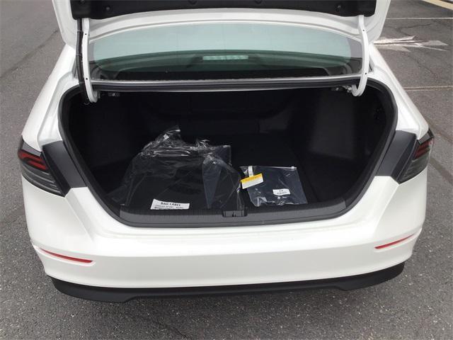 new 2025 Honda Accord Hybrid car, priced at $35,305