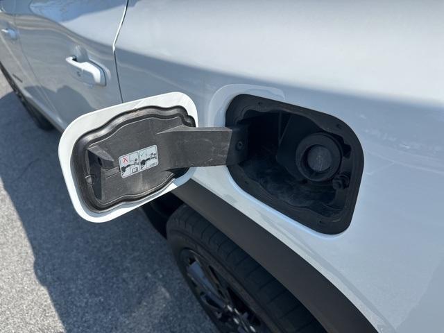 used 2023 GMC Acadia car, priced at $29,743