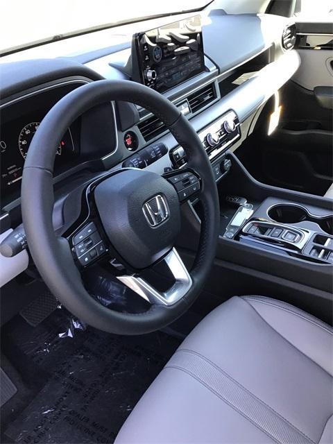 new 2025 Honda Pilot car, priced at $51,095