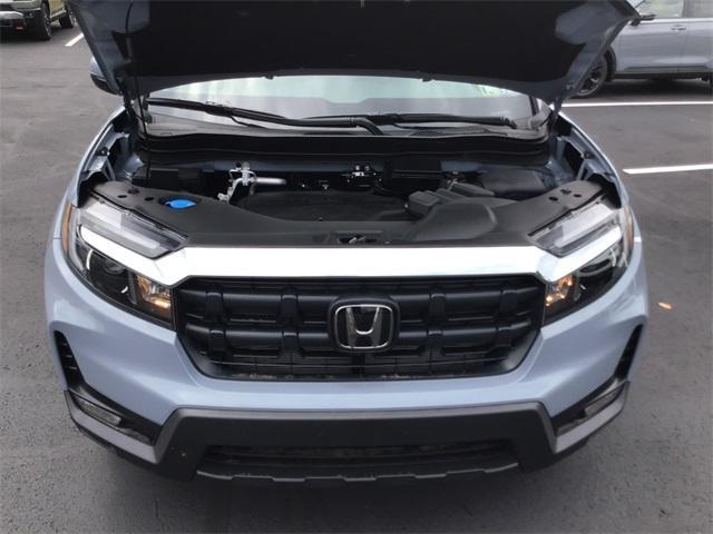 new 2025 Honda Ridgeline car, priced at $45,180