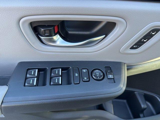 new 2025 Honda Pilot car, priced at $51,825