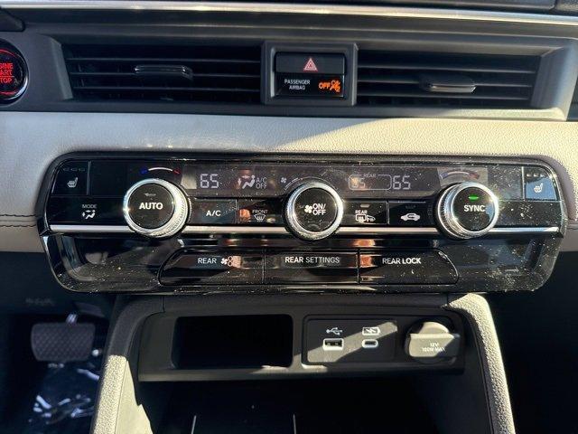 new 2025 Honda Pilot car, priced at $51,825