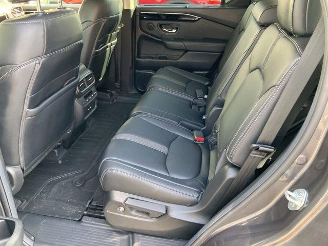 used 2025 Honda Pilot car, priced at $43,900