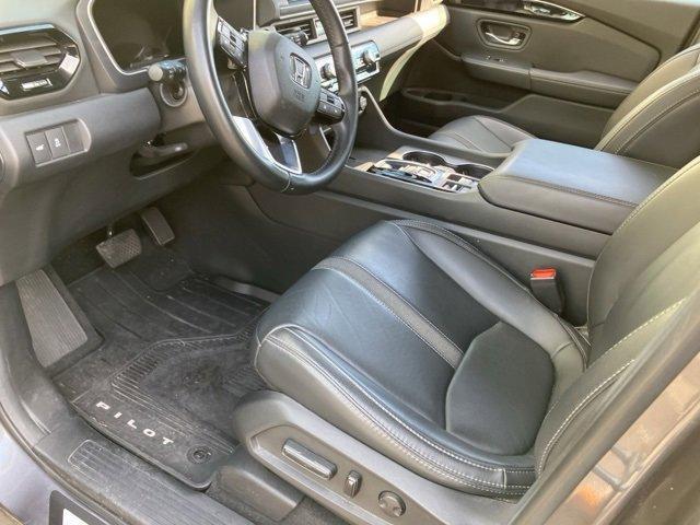 used 2025 Honda Pilot car, priced at $43,900