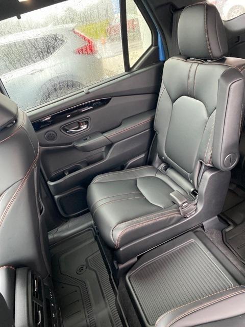 new 2025 Honda Pilot car, priced at $51,350