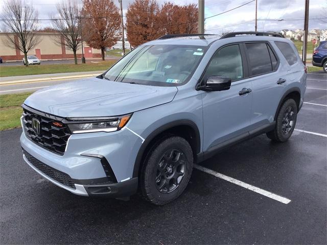 new 2025 Honda Pilot car, priced at $51,350
