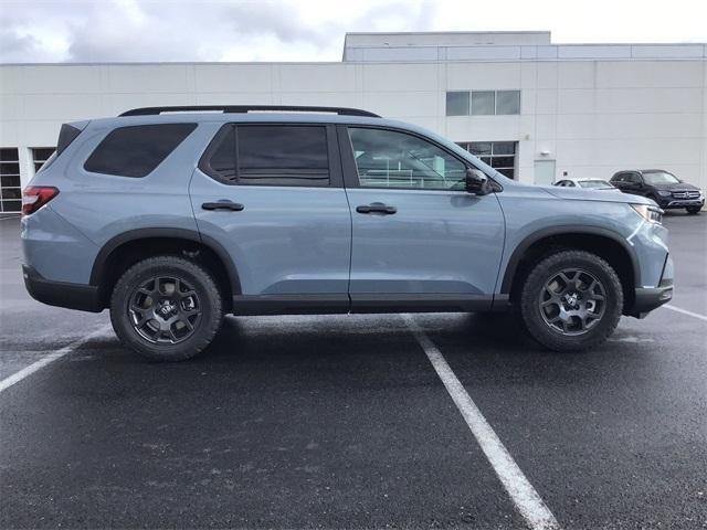 new 2025 Honda Pilot car, priced at $51,350
