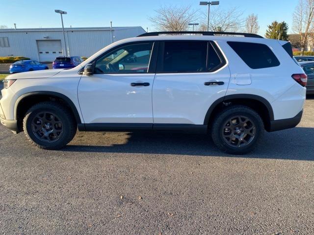 new 2025 Honda Pilot car, priced at $51,350