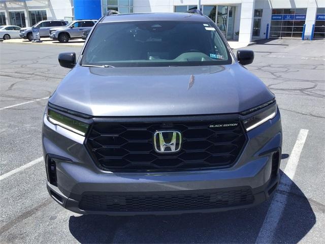 new 2025 Honda Pilot car, priced at $56,075