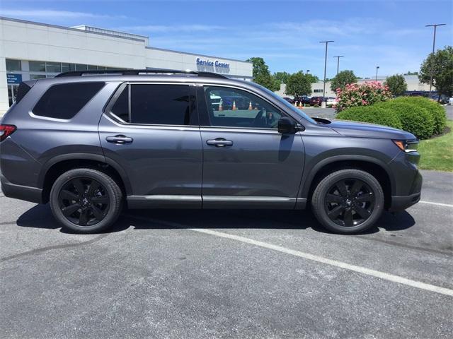 new 2025 Honda Pilot car, priced at $56,075