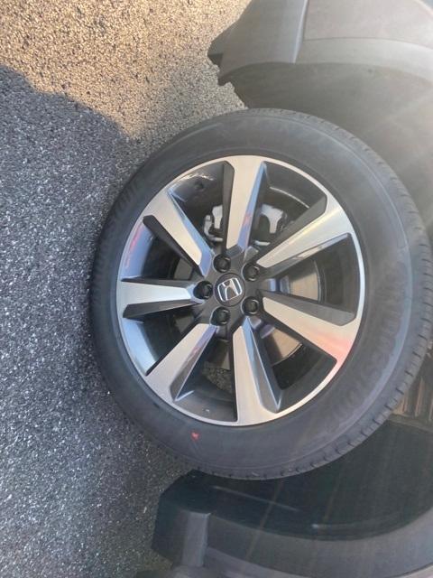 new 2025 Honda Pilot car, priced at $54,575