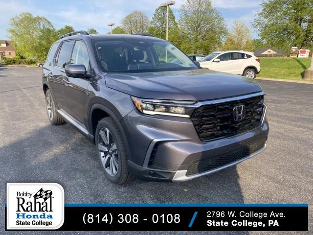 new 2025 Honda Pilot car, priced at $54,575