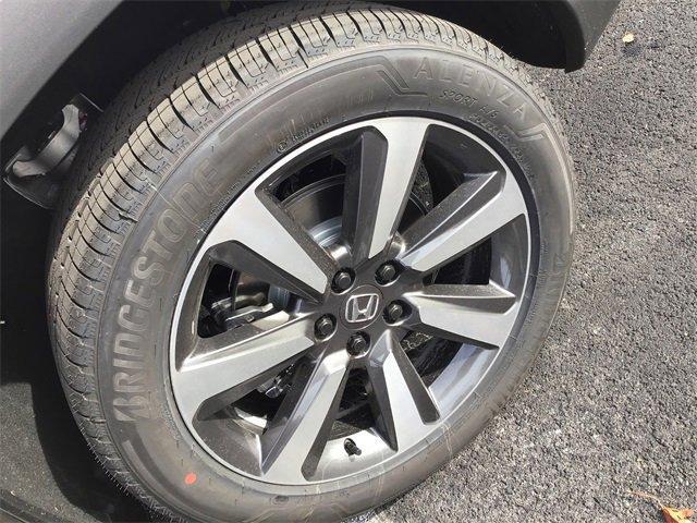 new 2025 Honda Pilot car, priced at $51,550