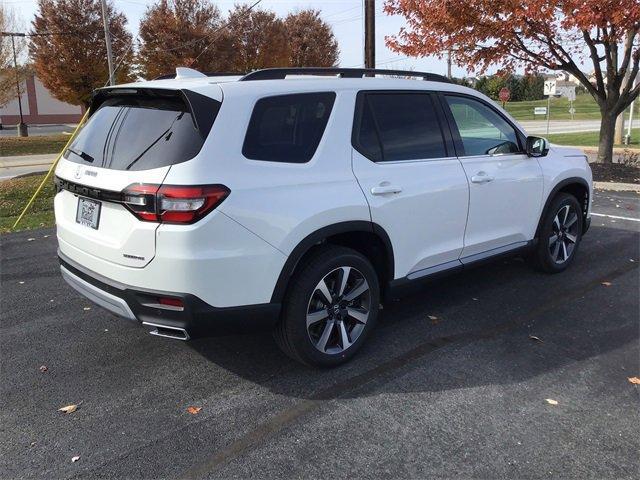 new 2025 Honda Pilot car, priced at $51,550