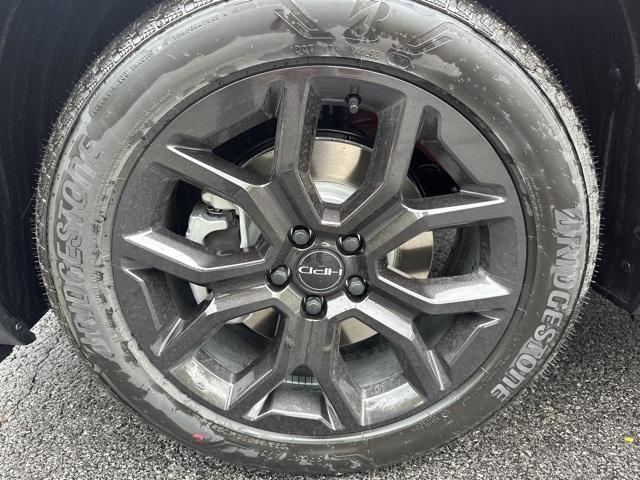 new 2025 Honda Pilot car, priced at $53,450