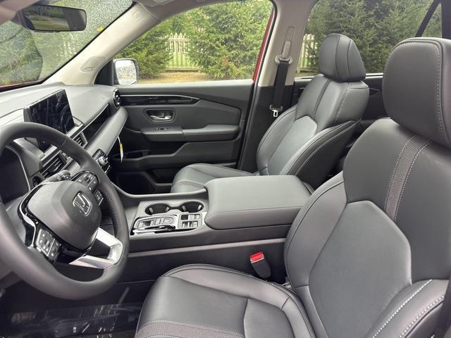 new 2025 Honda Pilot car, priced at $53,450