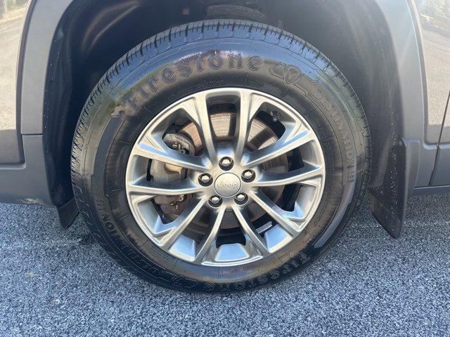 used 2019 Jeep Cherokee car, priced at $17,000