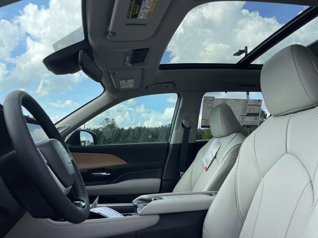 new 2025 Toyota Grand Highlander car, priced at $56,977