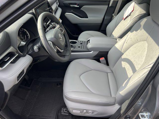 new 2026 Toyota Highlander car, priced at $49,386