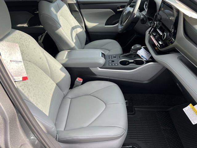 new 2026 Toyota Highlander car, priced at $49,386