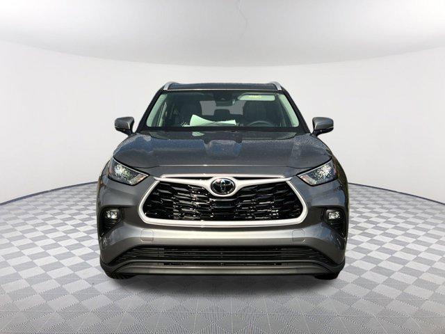 new 2026 Toyota Highlander car, priced at $49,386