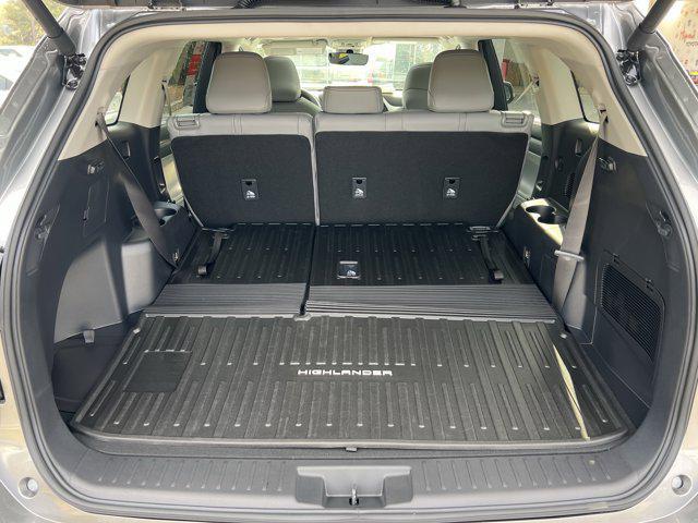 new 2026 Toyota Highlander car, priced at $49,386