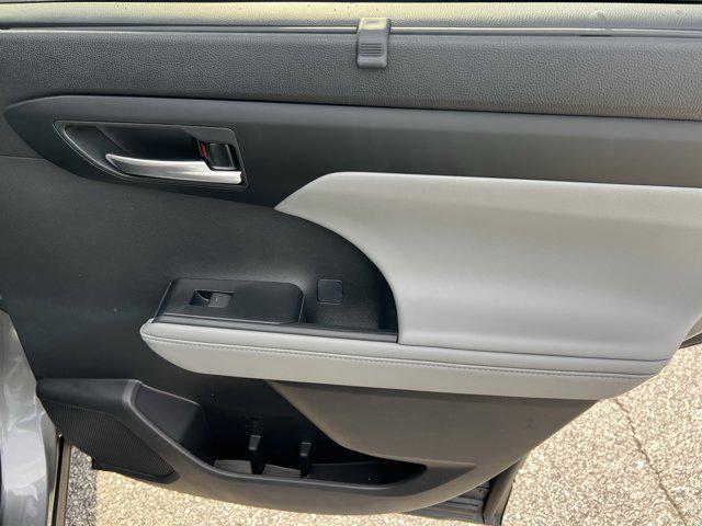 new 2026 Toyota Highlander car, priced at $49,386