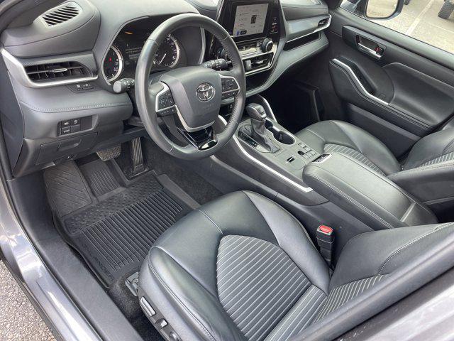 used 2024 Toyota Highlander car, priced at $40,695