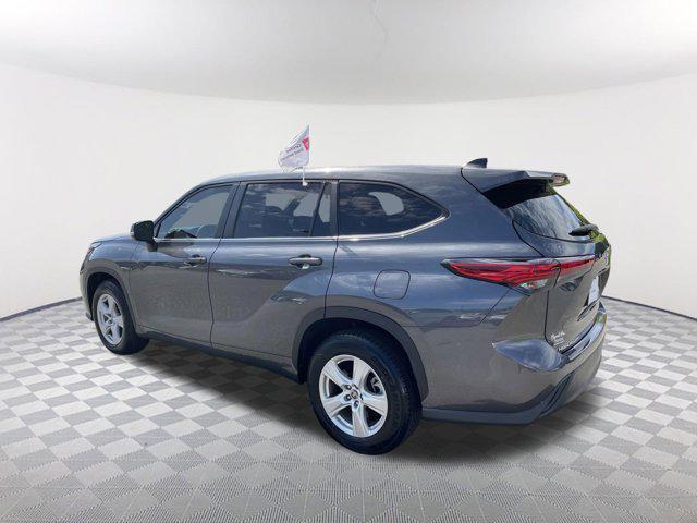 used 2023 Toyota Highlander car, priced at $34,900
