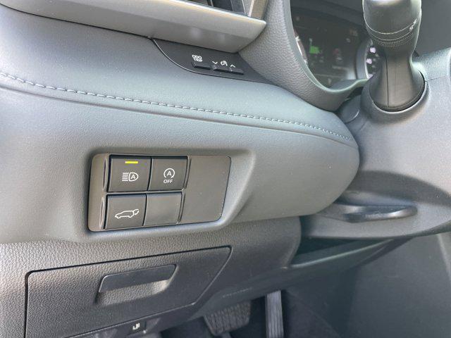 used 2023 Toyota Highlander car, priced at $34,900