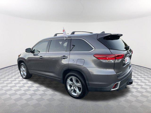 used 2019 Toyota Highlander car, priced at $28,500