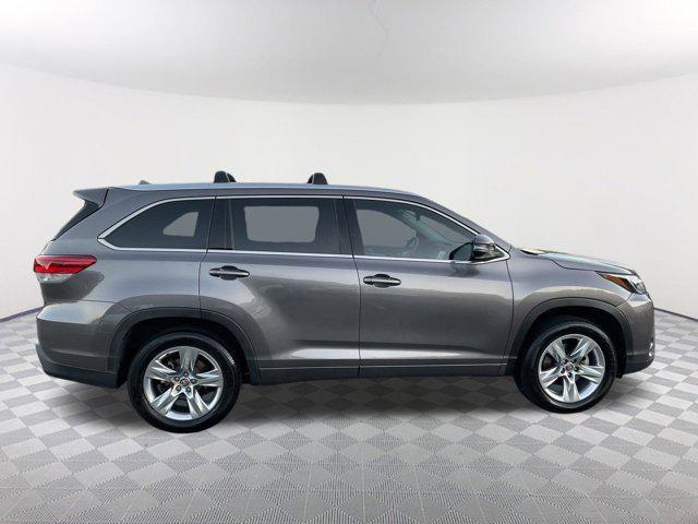 used 2019 Toyota Highlander car, priced at $28,500