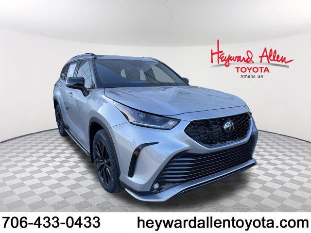 new 2025 Toyota Highlander car, priced at $53,268
