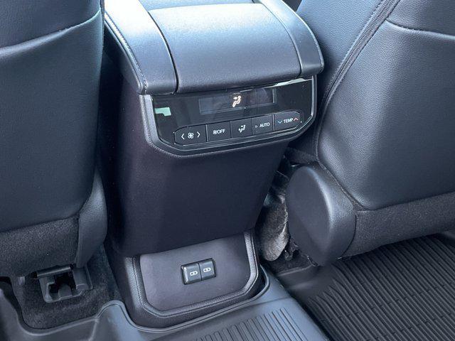new 2025 Toyota Highlander car, priced at $53,268