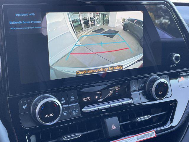 new 2025 Toyota Highlander car, priced at $53,268