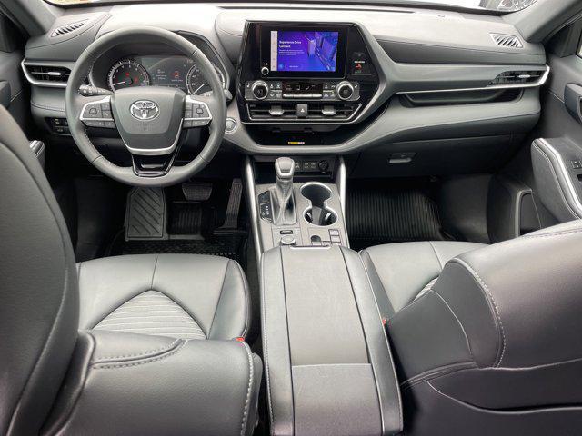 used 2023 Toyota Highlander car, priced at $41,498