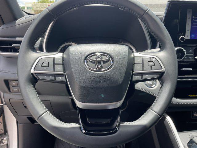 used 2023 Toyota Highlander car, priced at $45,498