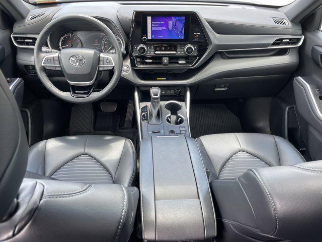 used 2023 Toyota Highlander car, priced at $45,498
